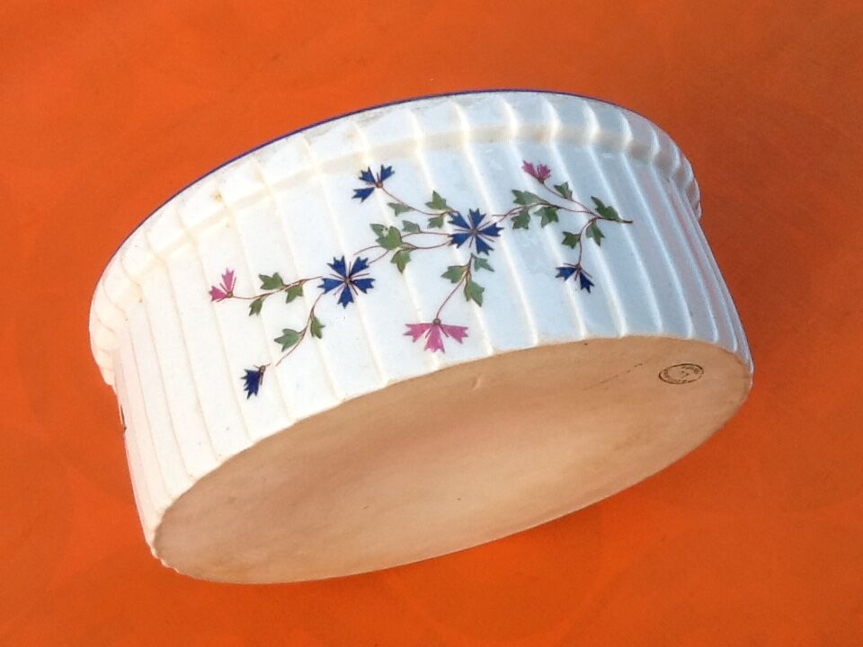 Round soufflé dish n°1 floral decoration porcelain france