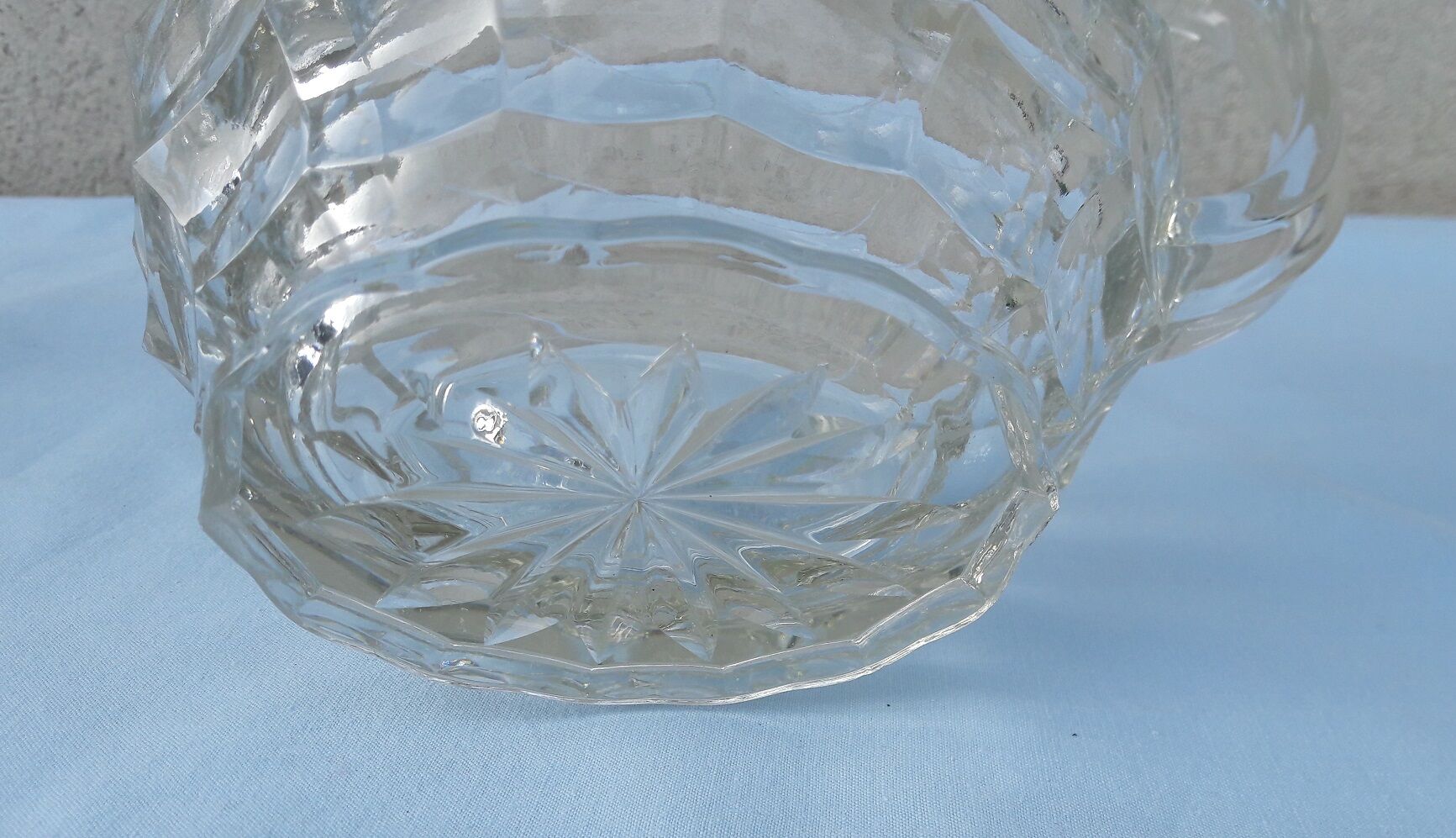 Glass pitchers