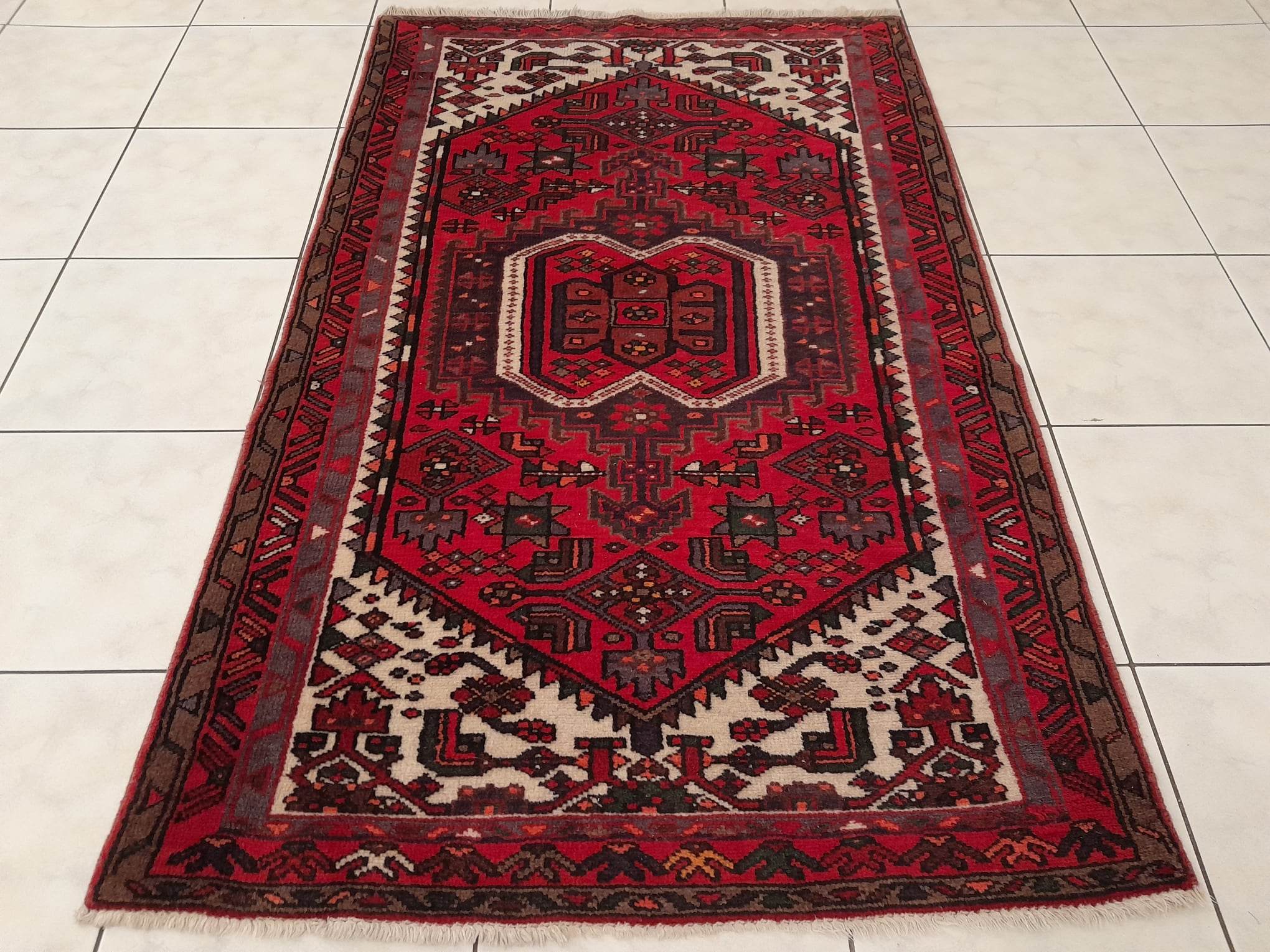 Handmade Persian Zangian Rug 166x103cm