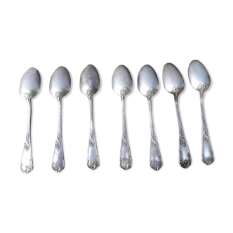 Lot of 7 dessert spoons in silver plated metal