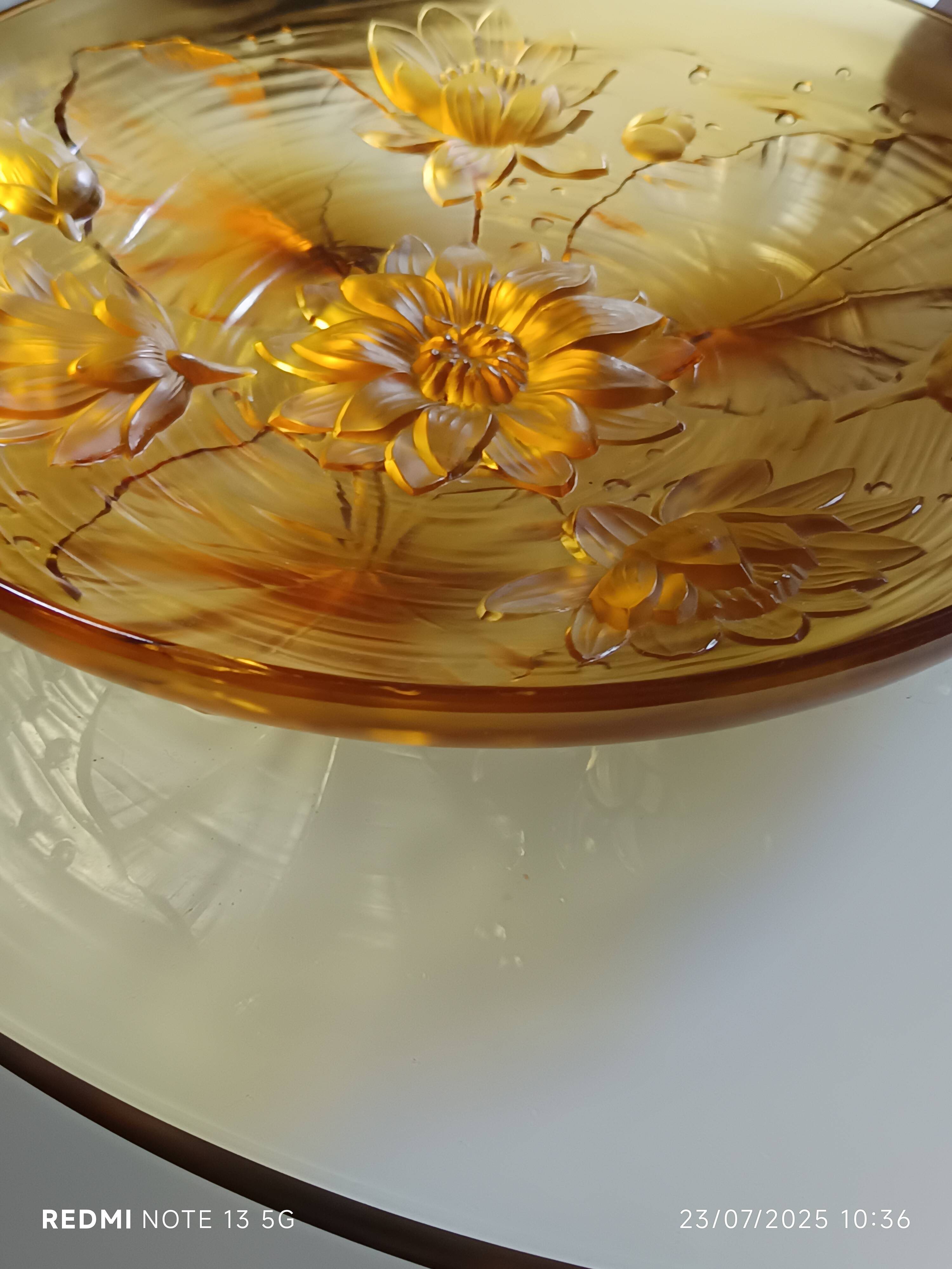 Verlys cup Water lily flowers amber molded pressed glass 60s