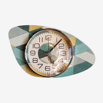 Horloge formica vintage pendule murale silencieuse asymétrique "Losanges"