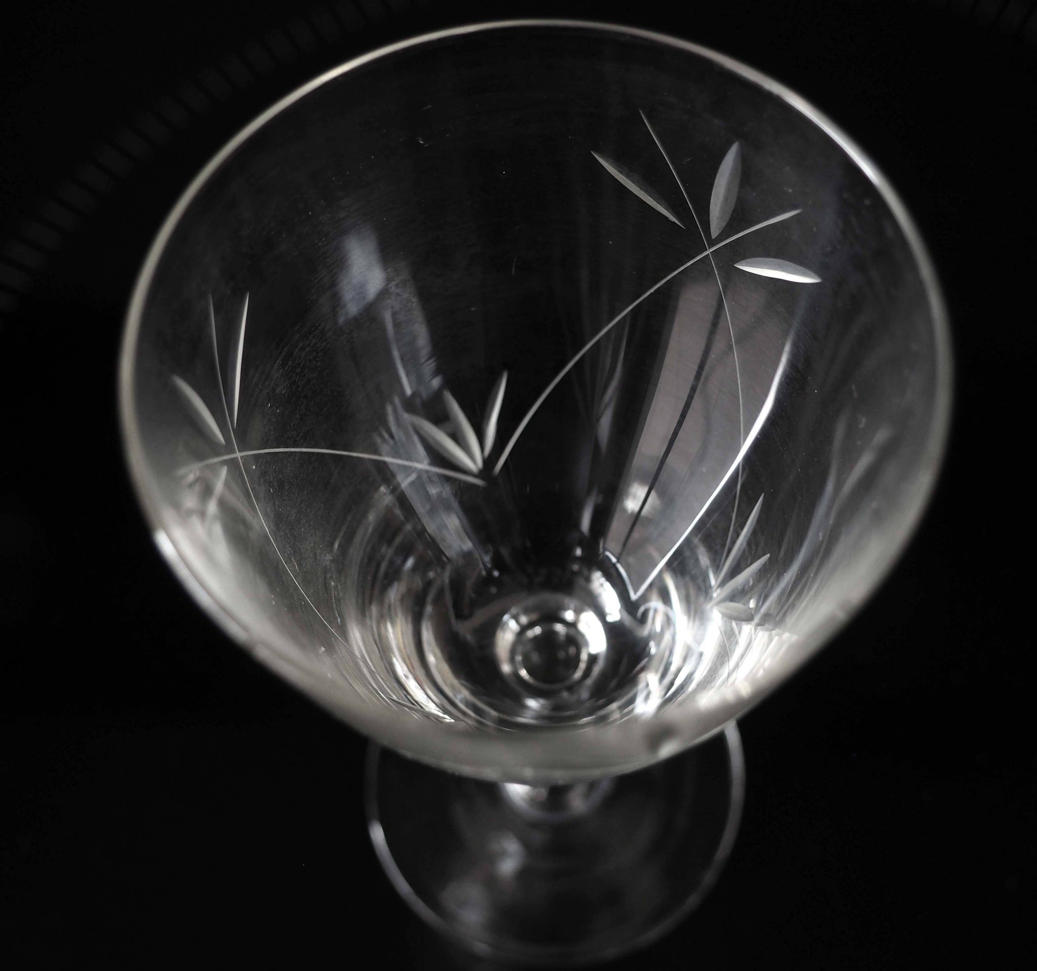 Set of 6 chiseled glasses, 2 sizes