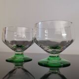 2 coupes à champagne facettées à pieds vert, années 30