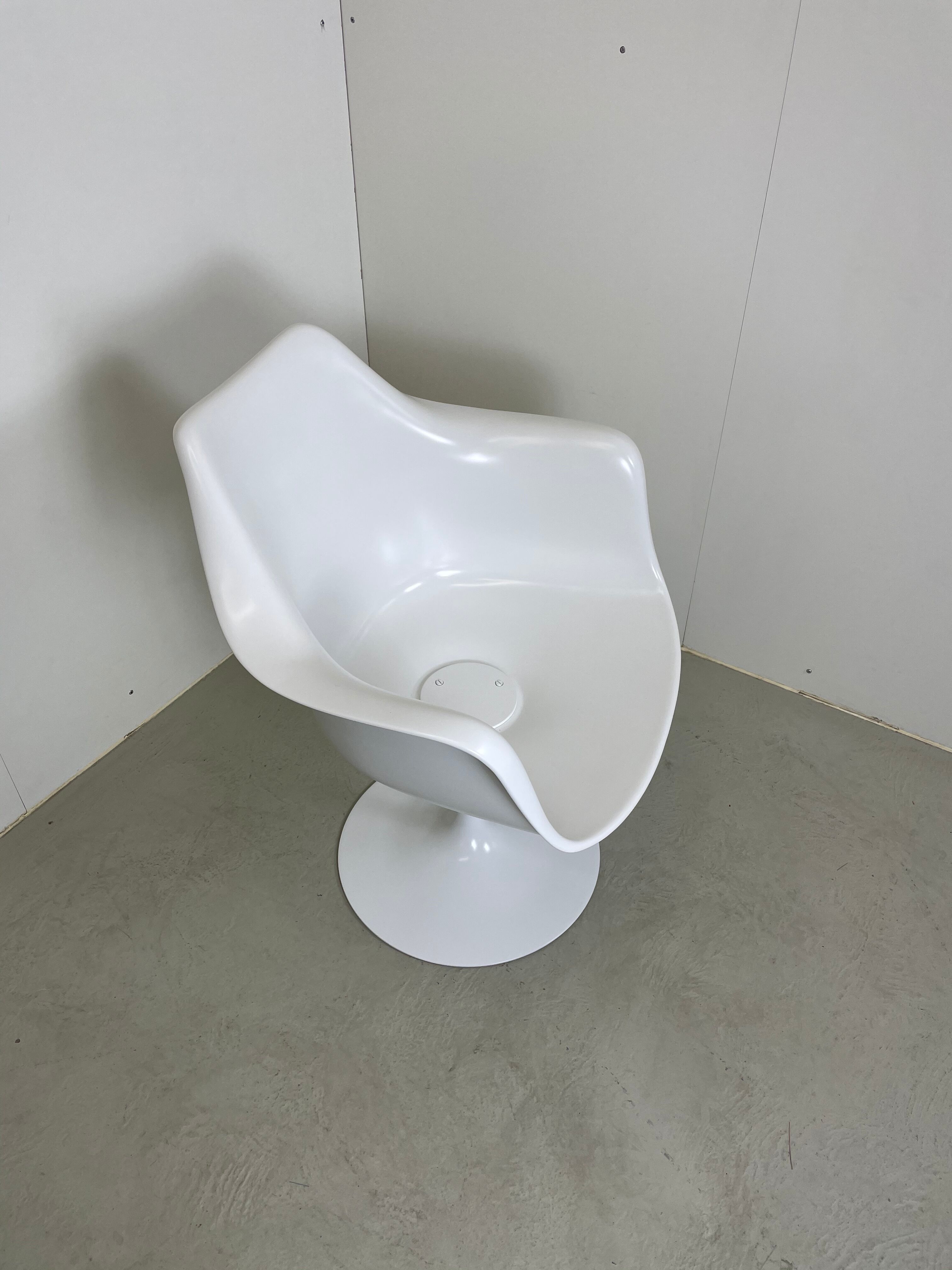 Tulip arm chair Eero Saarinen for Knoll International, 1960s