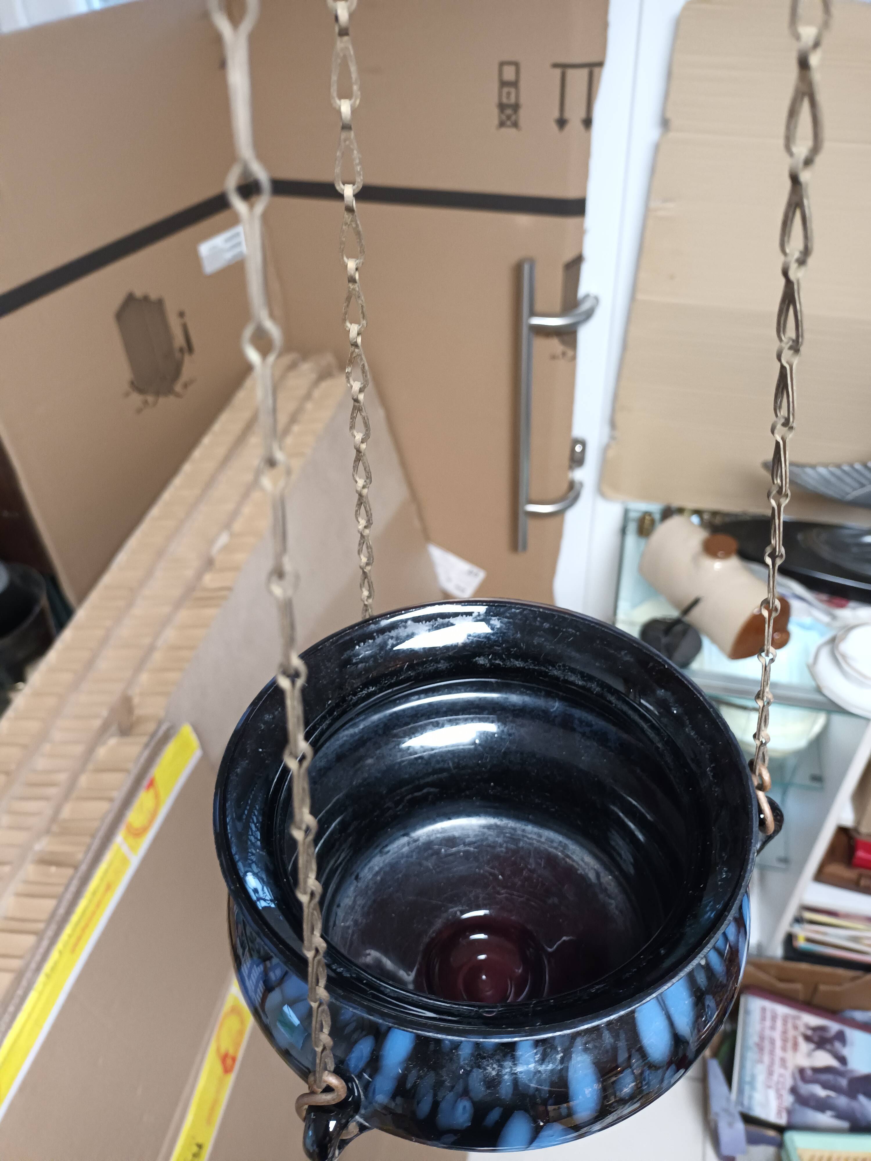 Hanging pot cover