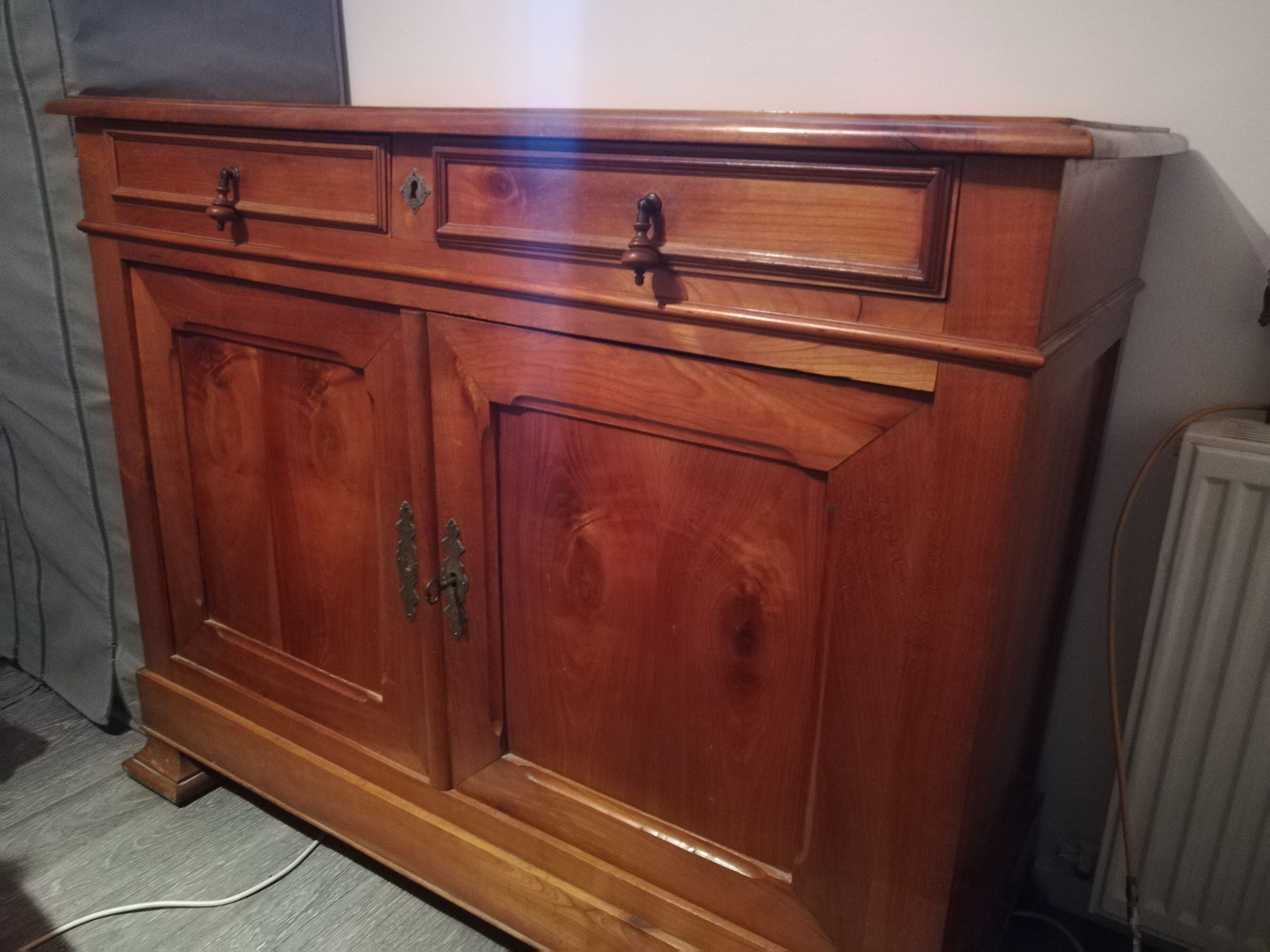Molded cherry buffet