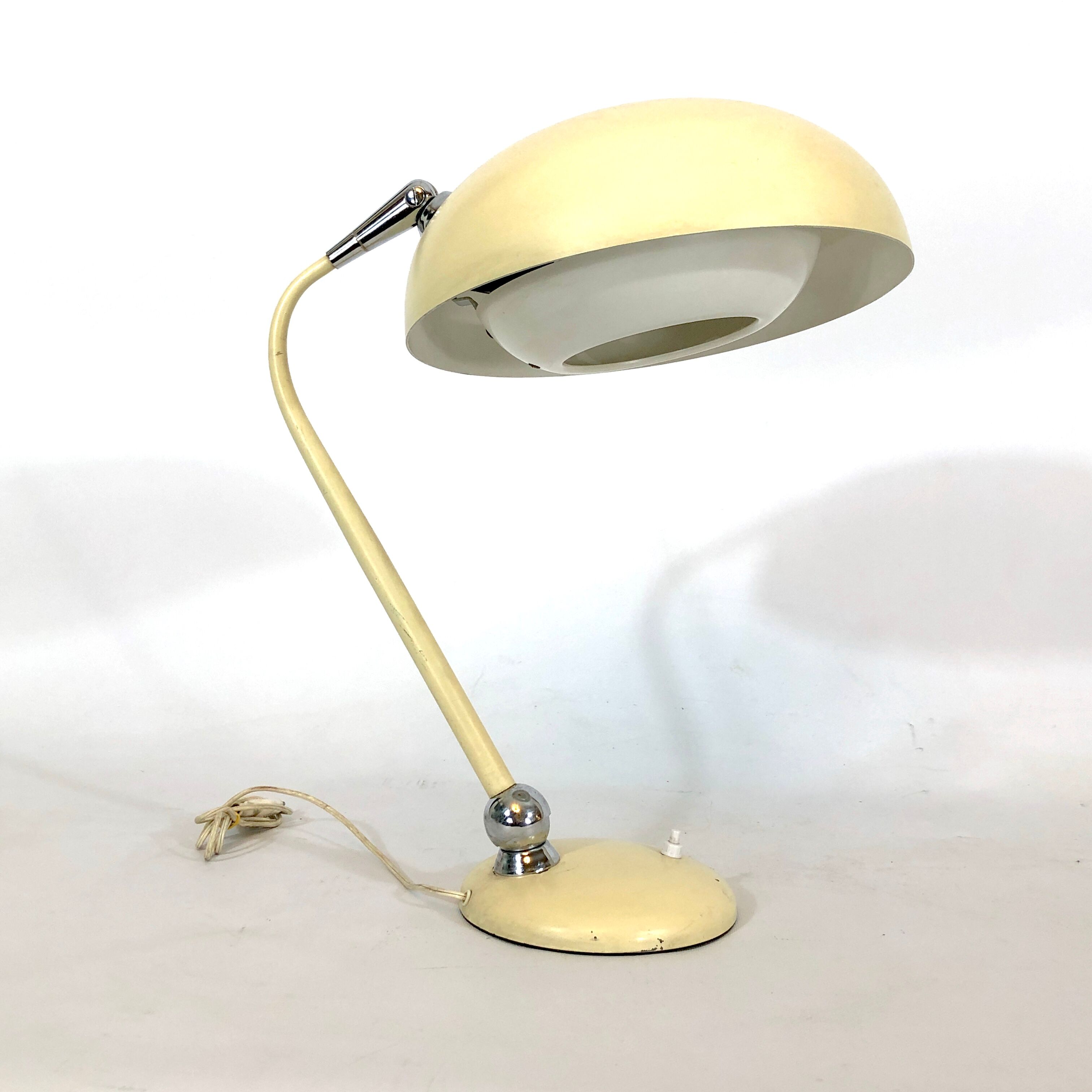 Mid-century lacquer and chrome articulated desk lamp Stilnovo