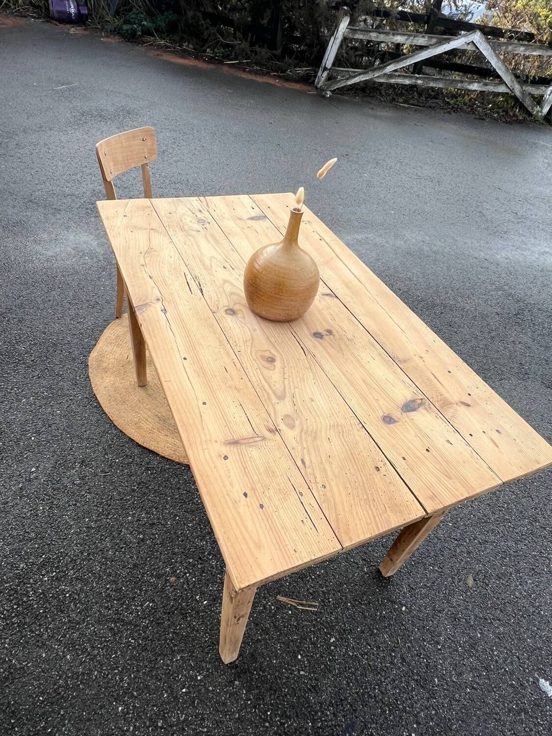Old farmhouse table in raw solid wood with 1 drawer, for 4/6 people.