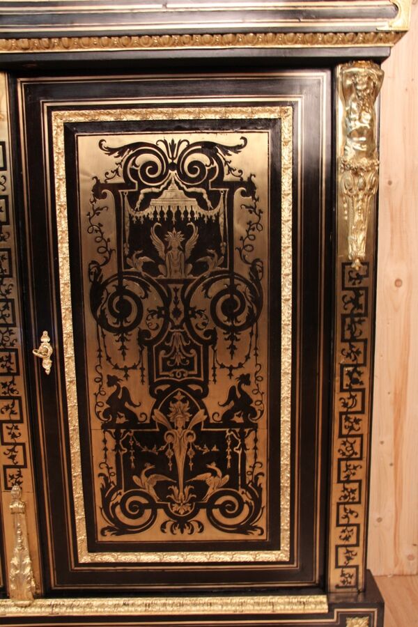 Buffet a hauteur d'appui en marqueterie boulle