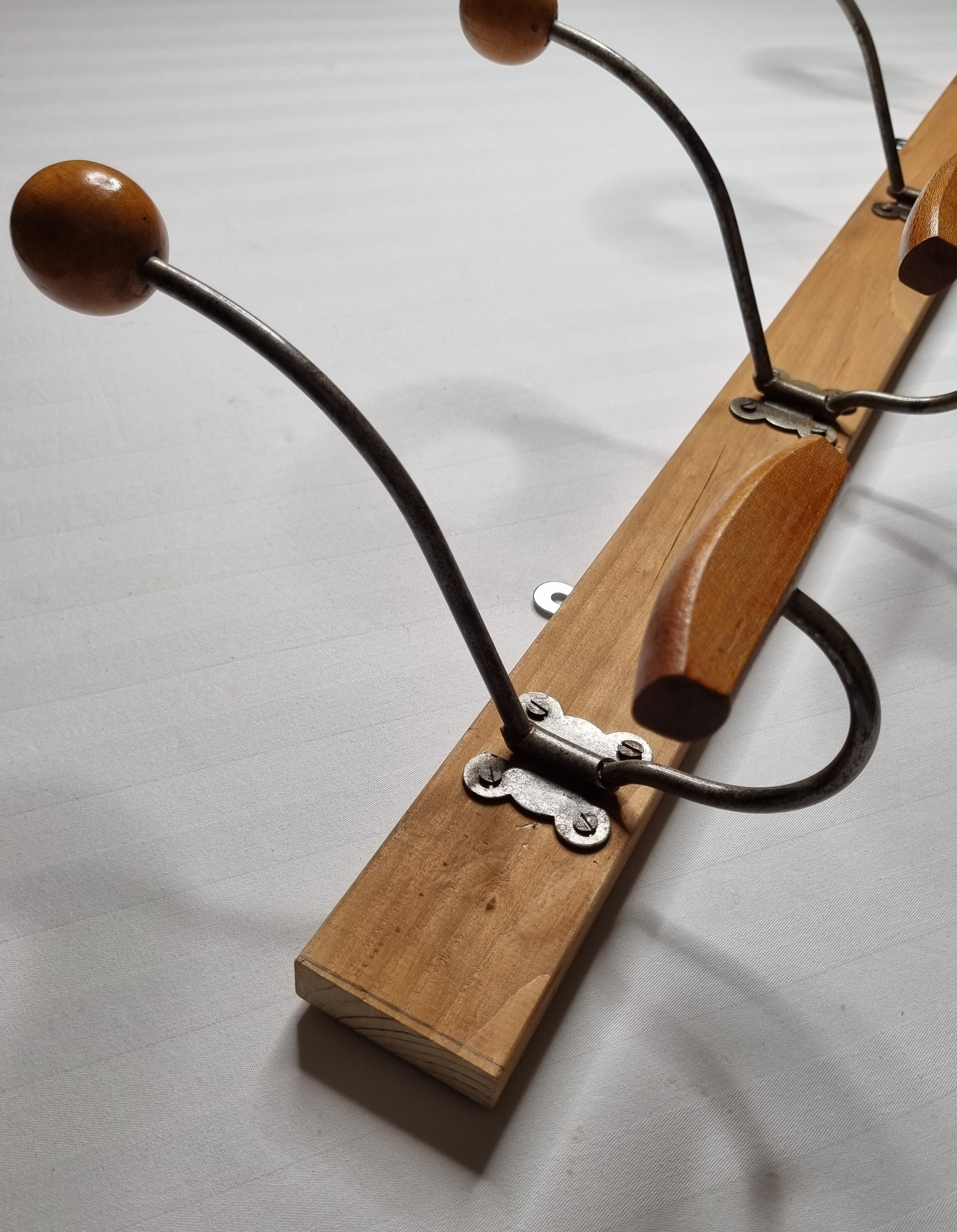 Wall coat rack "bistrot" in metal and wood 1900, 4 hooks