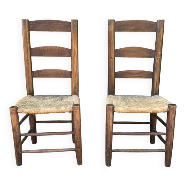 Paire de chaises paillées artisanales en chêne massif
