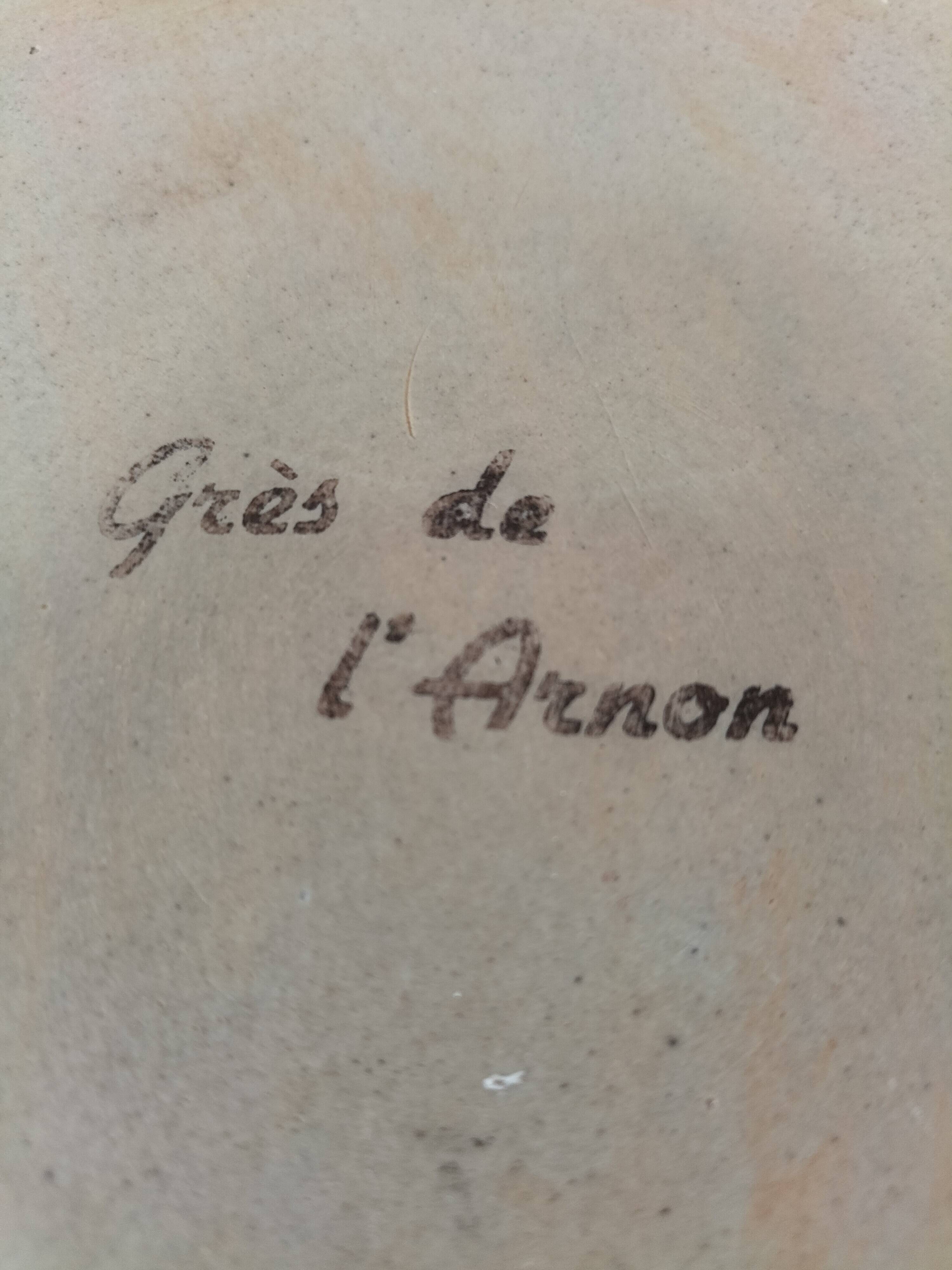 Large Arnon sandstone jar