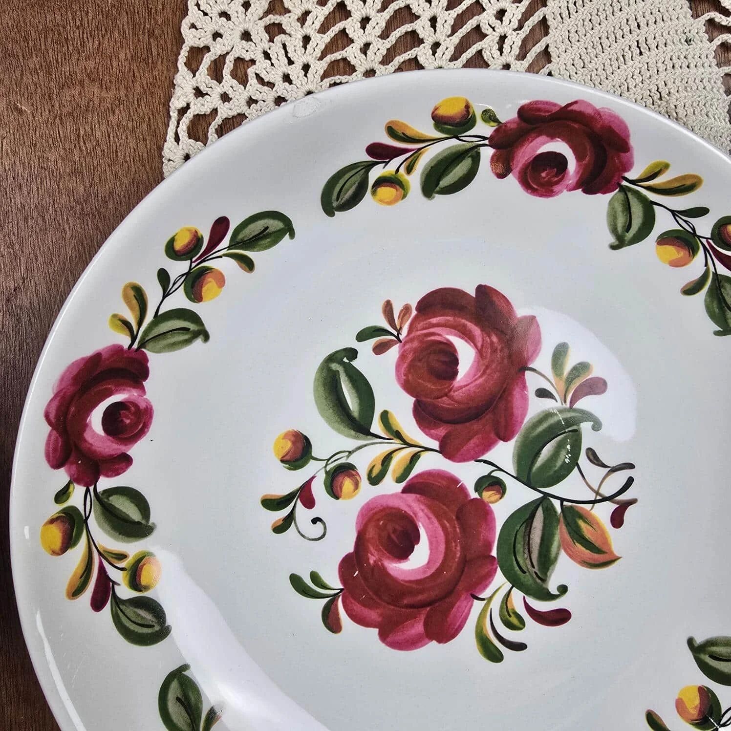 Ensemble de 12 assiettes creuses Moulin des Loups Ottawa – Fleurs bordeaux