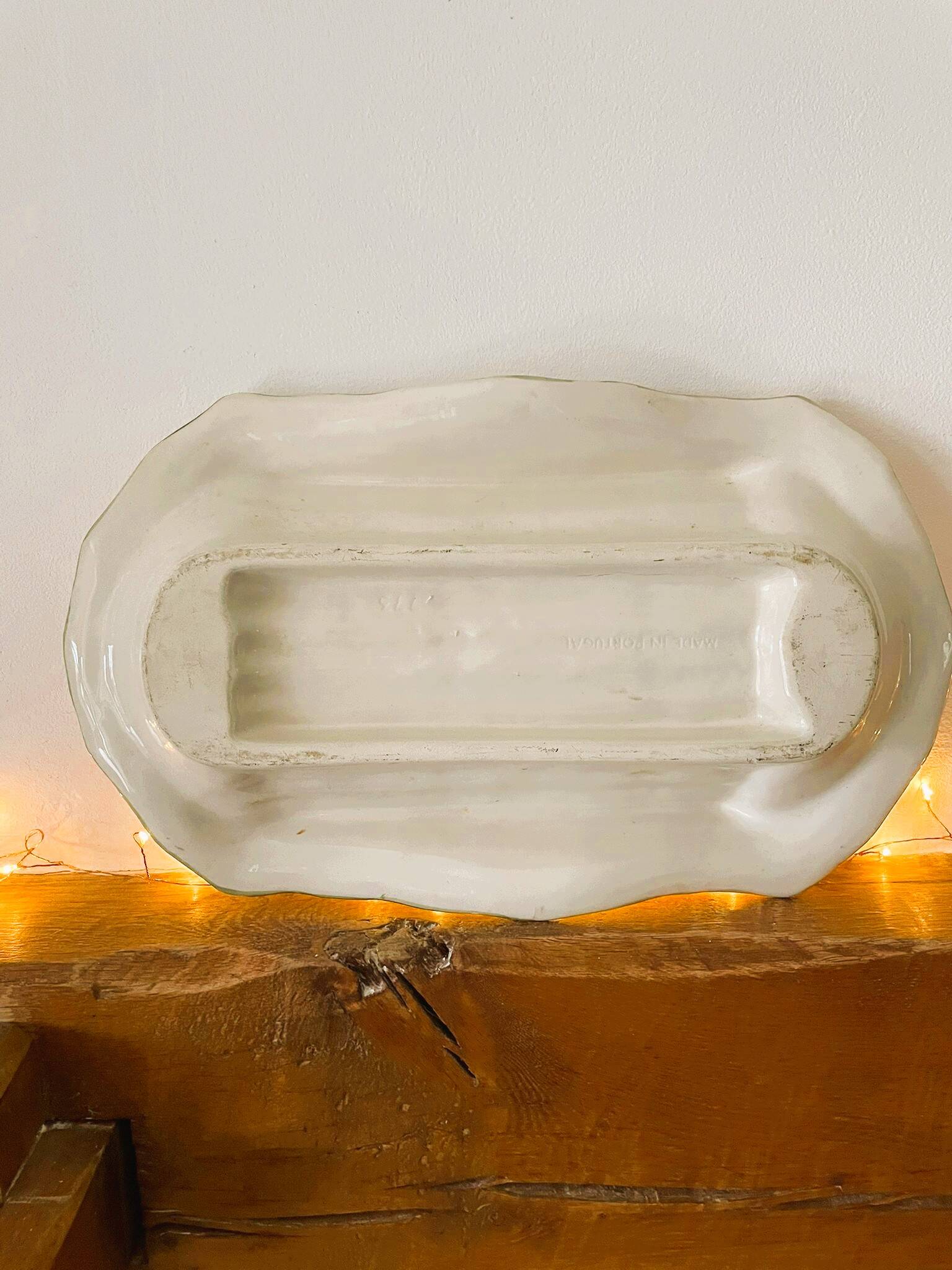 Plate of asparagus with a sauce.