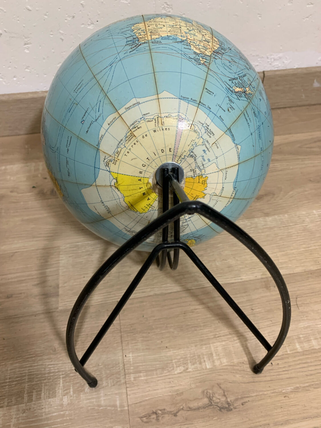 Terrestrial globe Girard and Barrere Paris