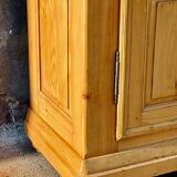 Armoire en sapin 12 panneaux