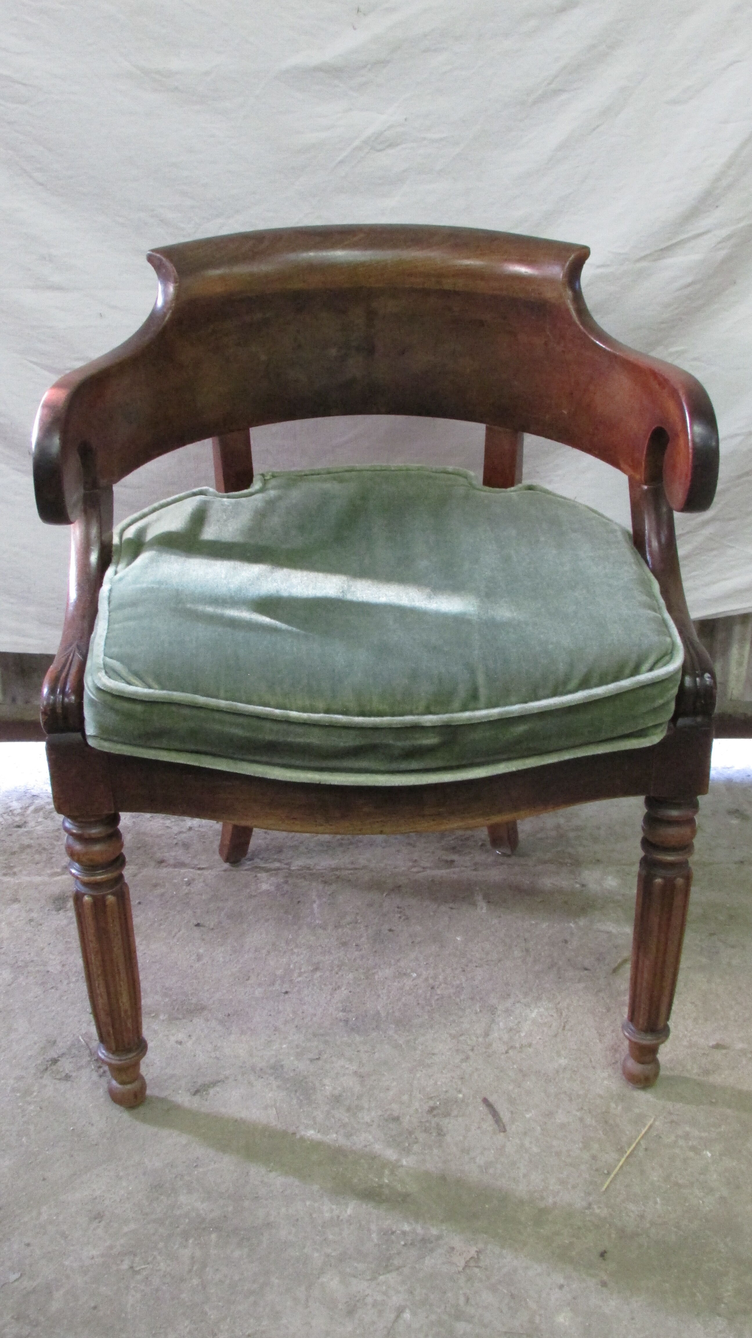 Louis Philippe canned office chair with cushion