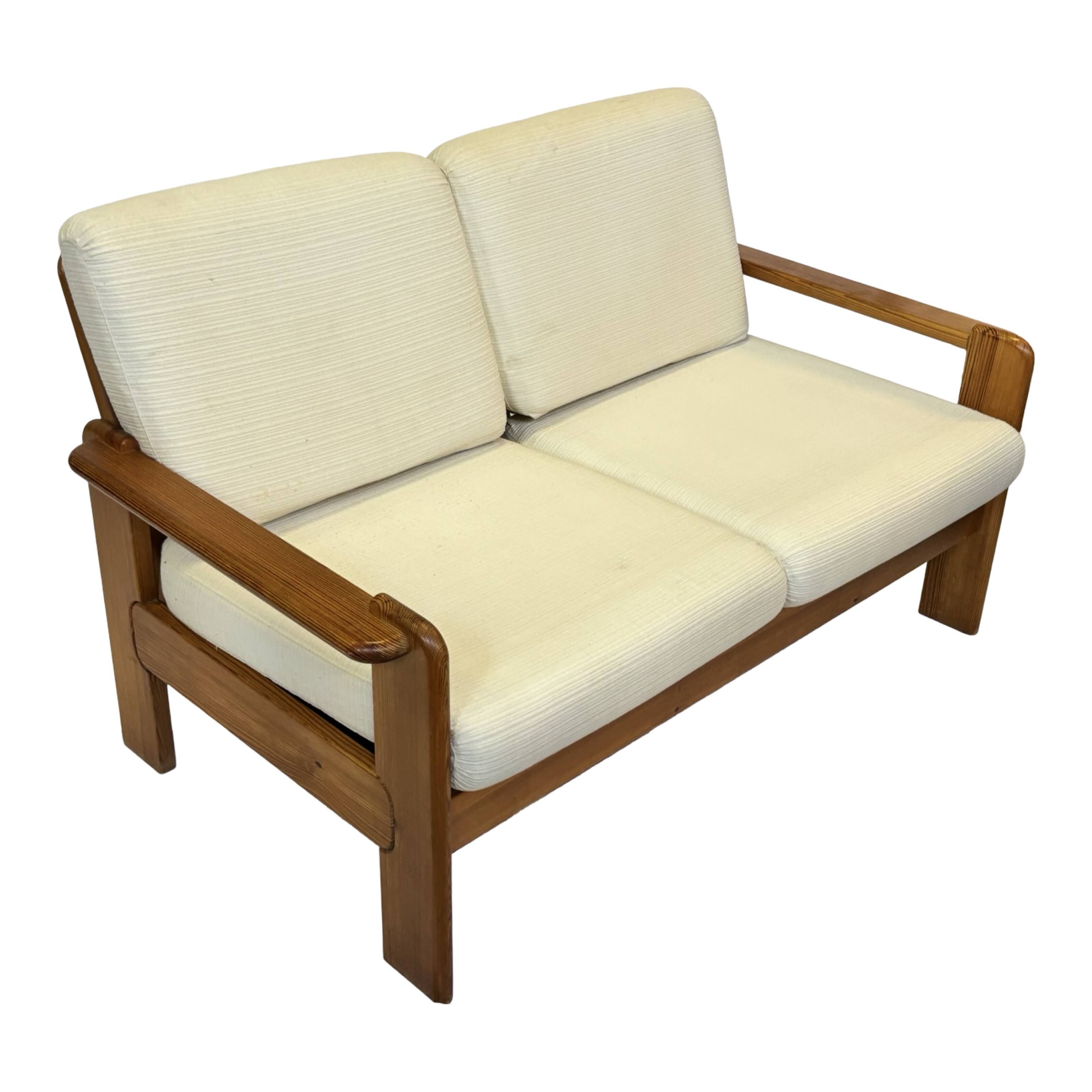 Canapé vintage deux places en pin des années 70 au design minimaliste