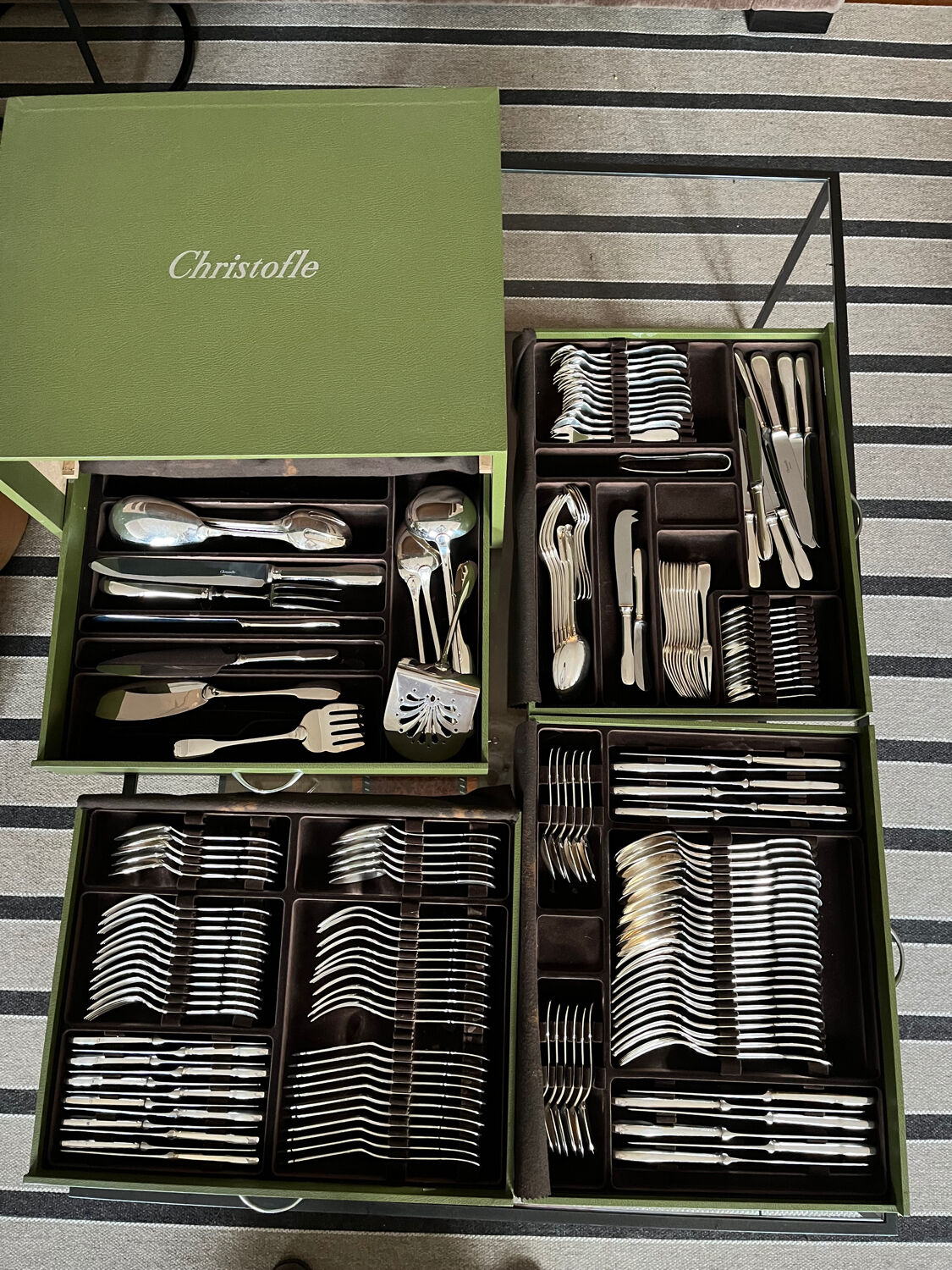 Christofle cutlery set of 179 pieces with its case.