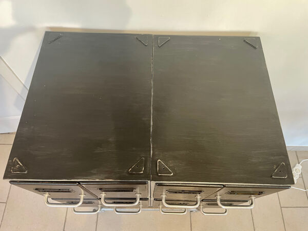 Meuble de métier industriel à tiroirs