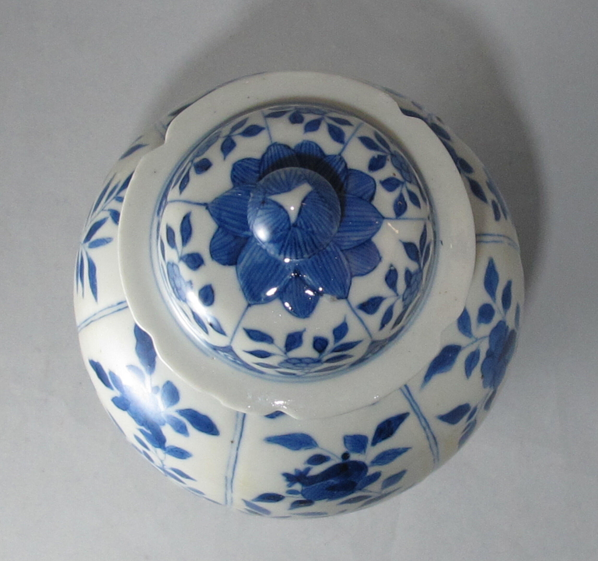 Former chinese potiche blue white
