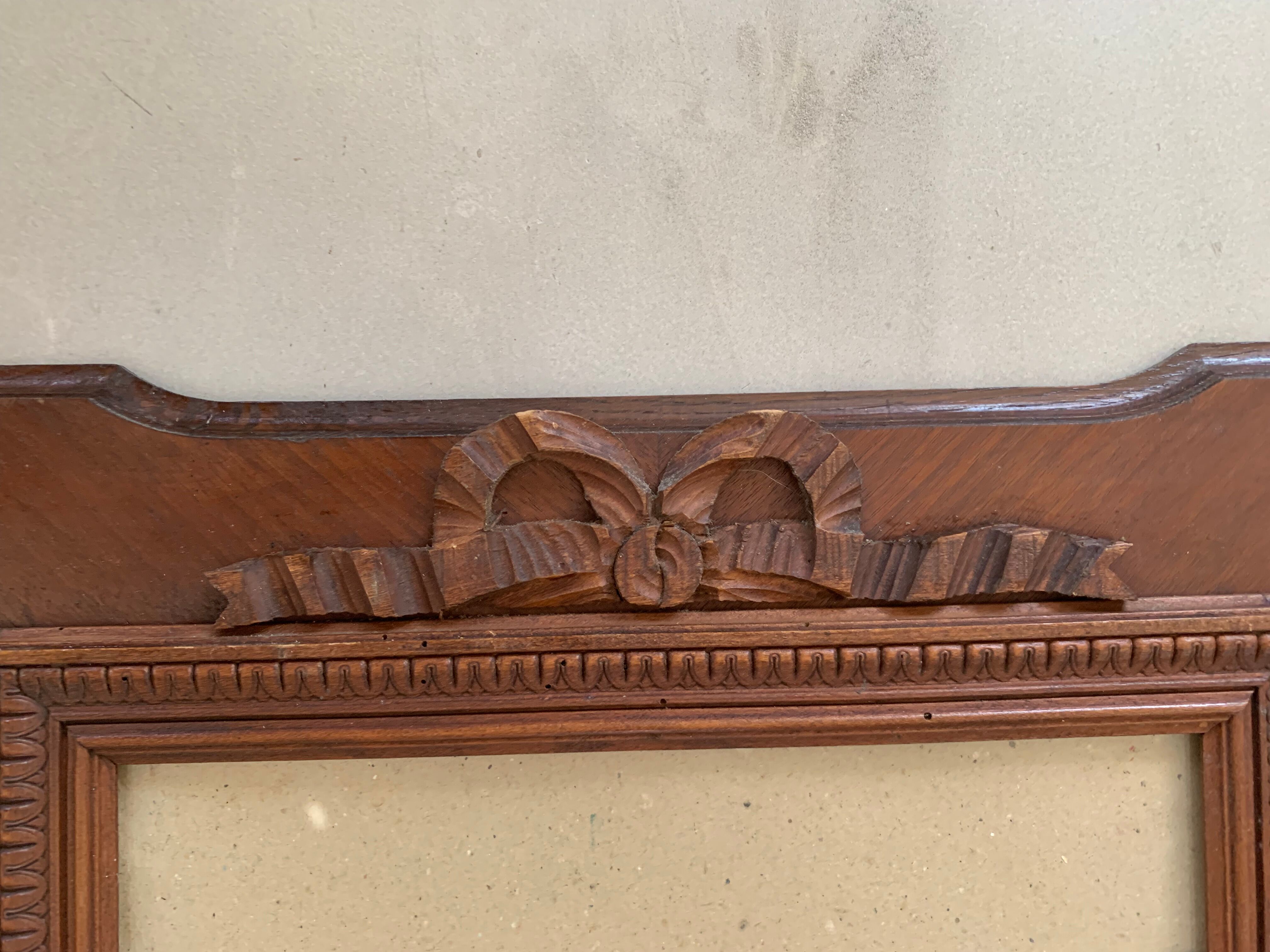 Old wood frame / carved knot