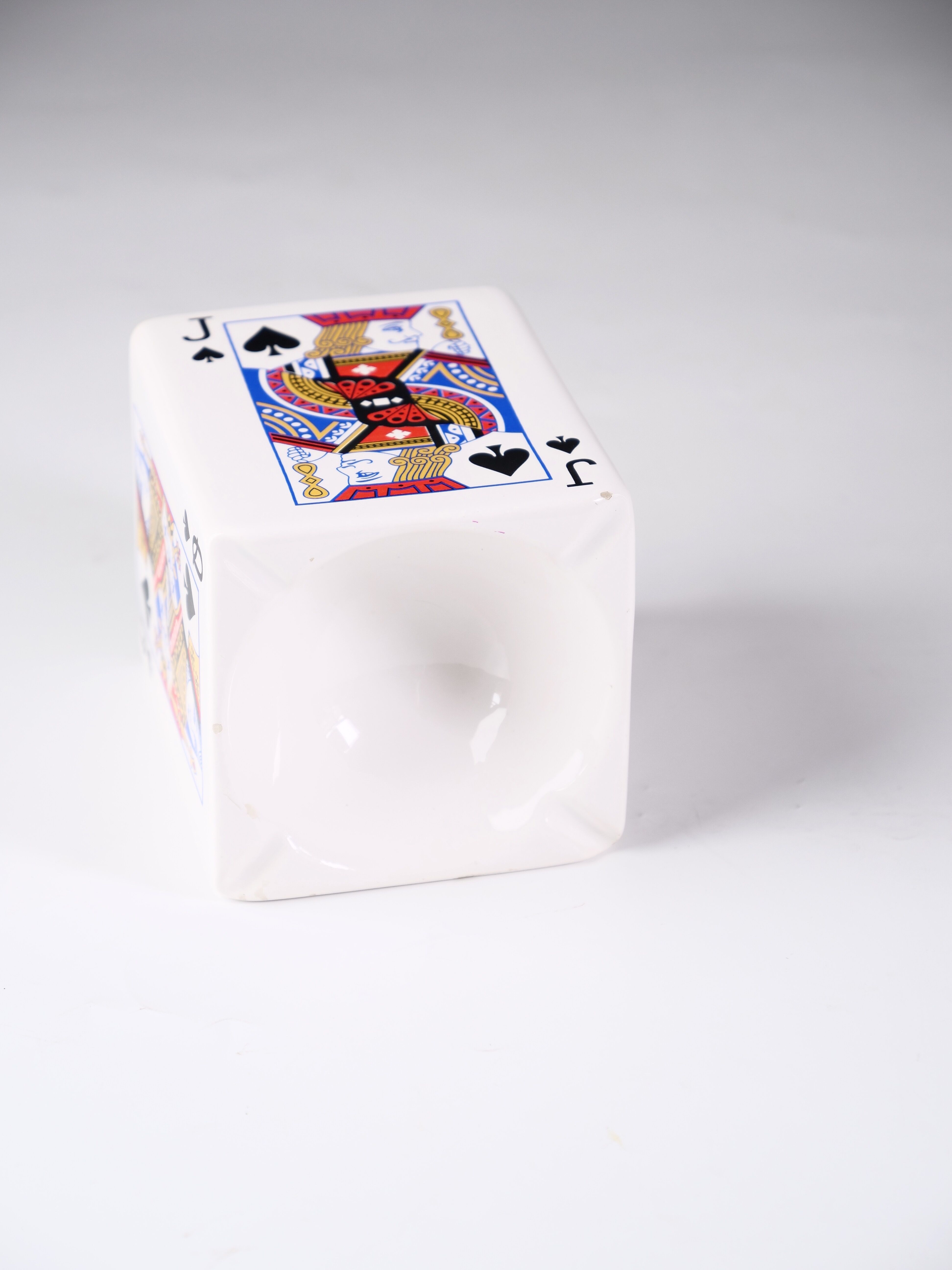 Ashtray poker design card game