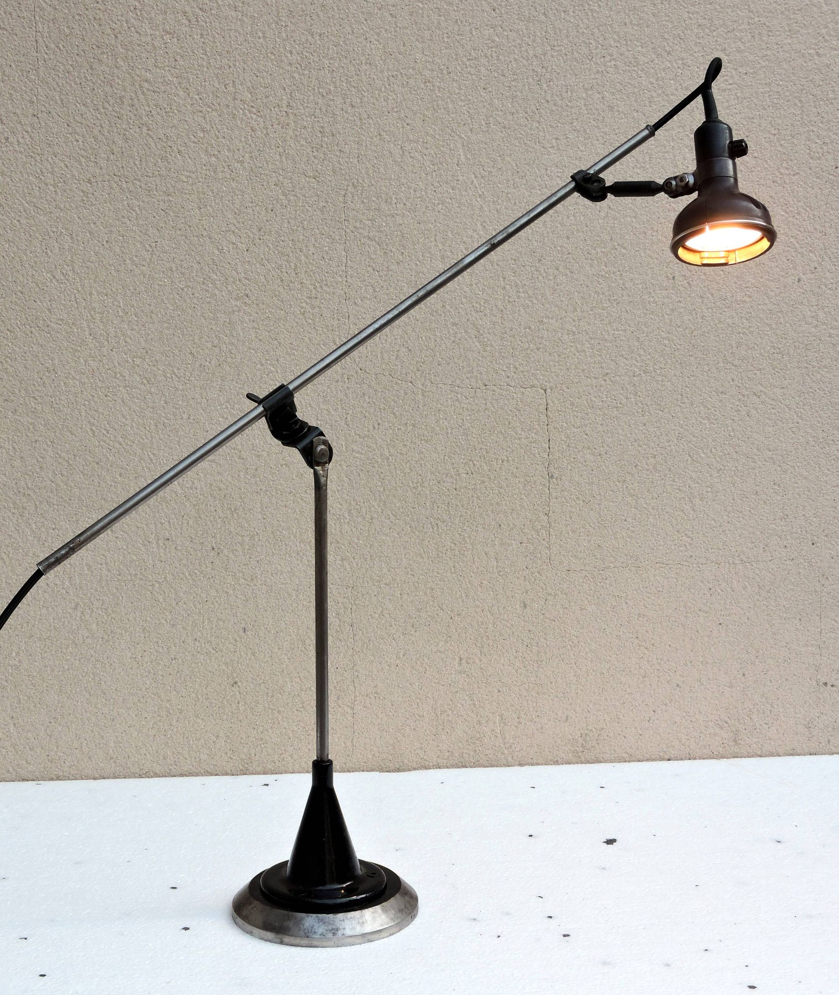Lampe atelier Singer articulée de machine a coudre industrielle vers 1930