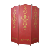 Firewall painted in red with gold painted decorations