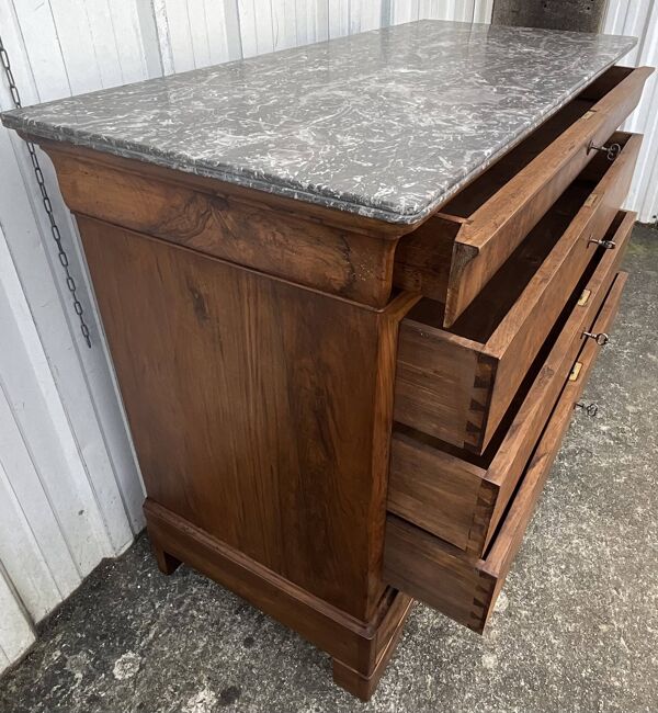 Commode Louis-Philippe en ronce de noyer, marbre Saint-Anne, milieu 19ème