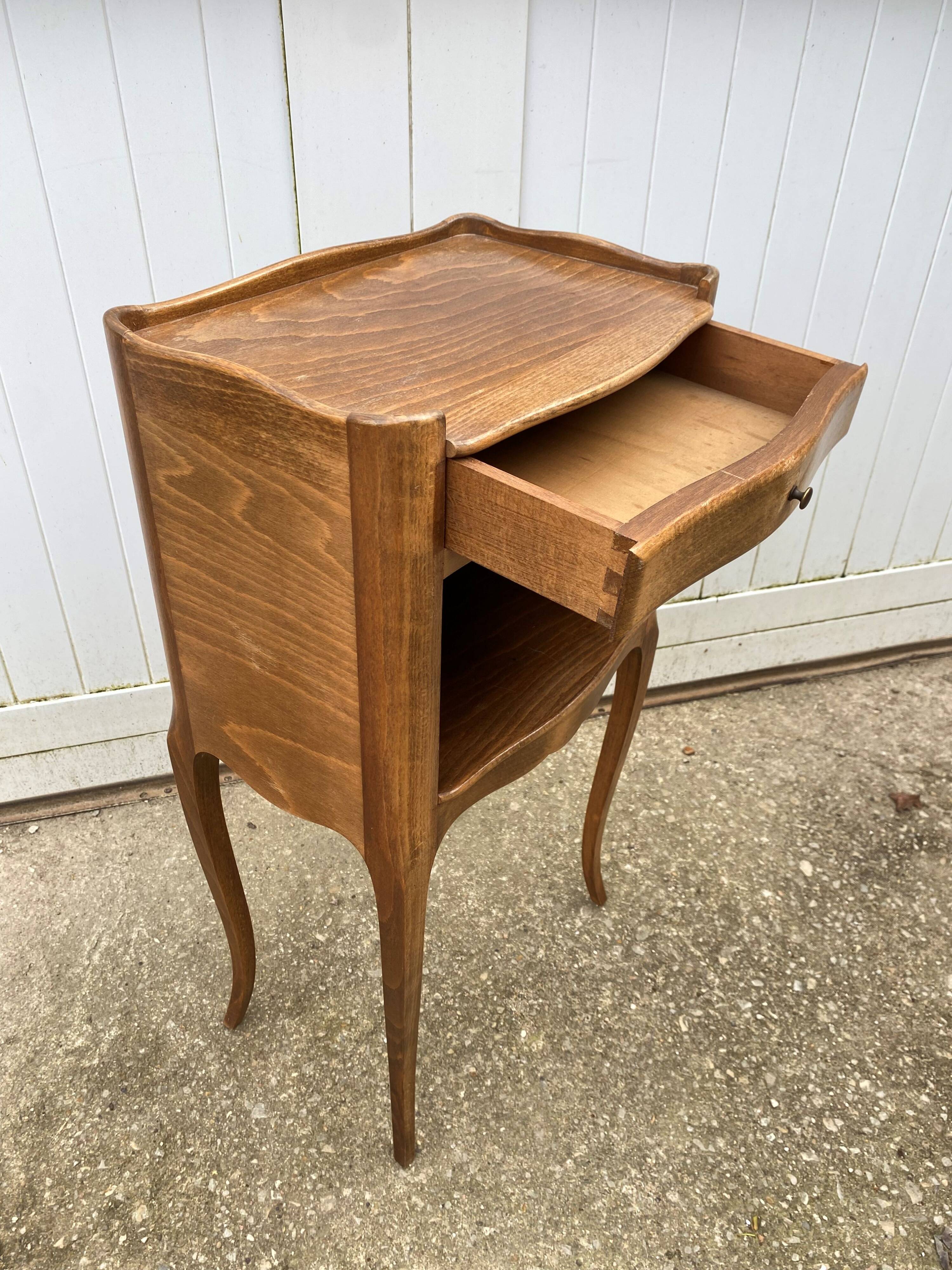 Louis XV style bedside table with 1 drawer