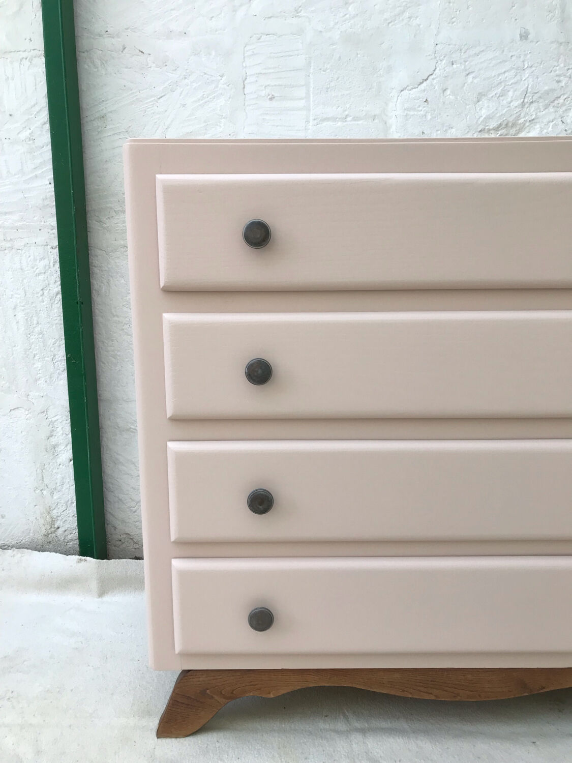 Art deco chest of drawers