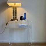 Console design en plexiglas