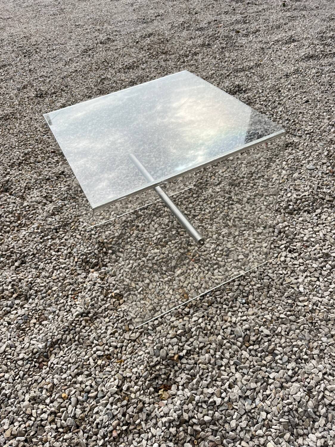 Vintage side table Plexiglas 1970/80 design