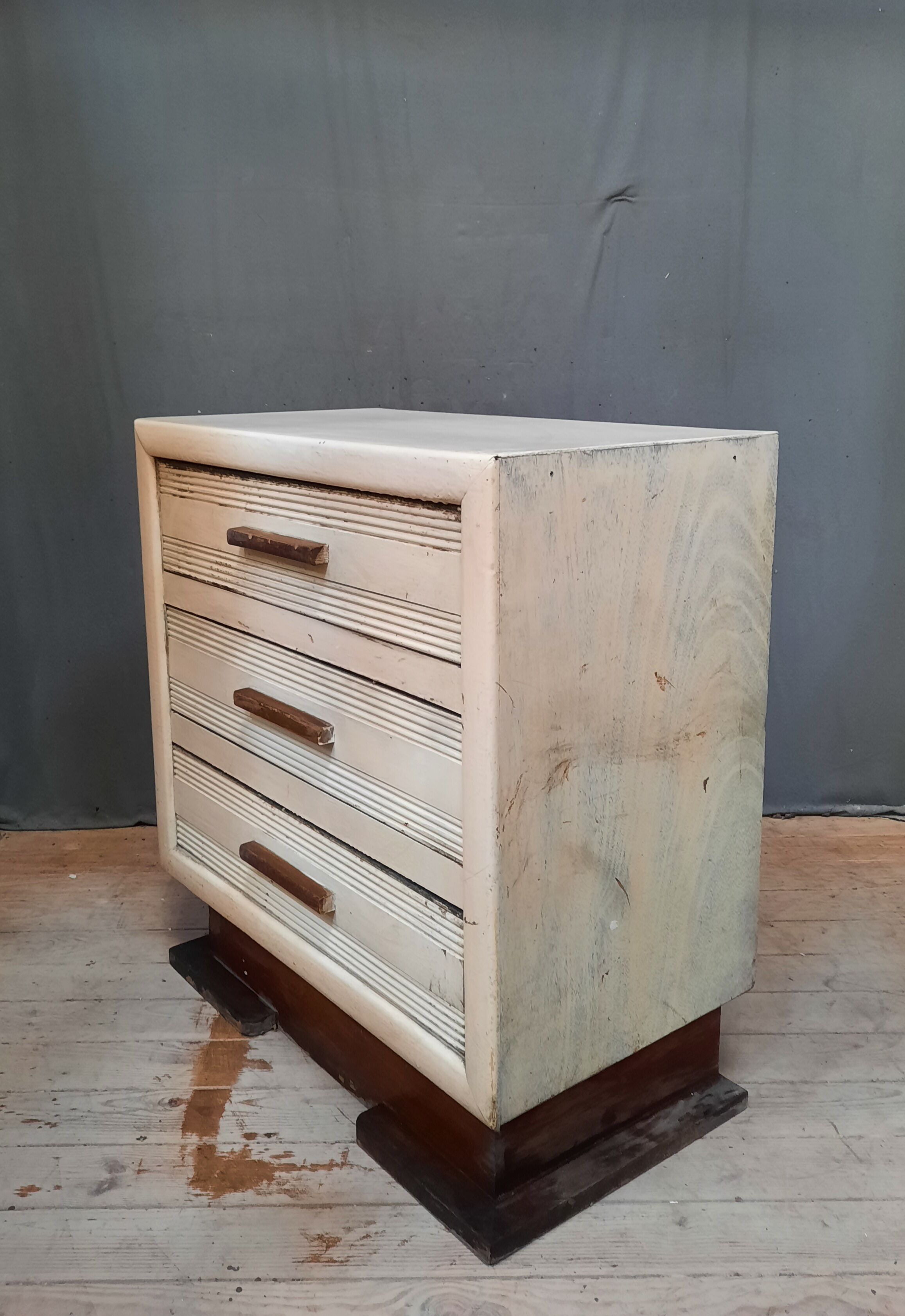 Vintage painted chest of drawers