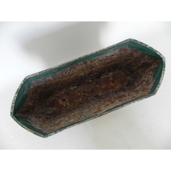 Garden Art Deco cast iron cauldron