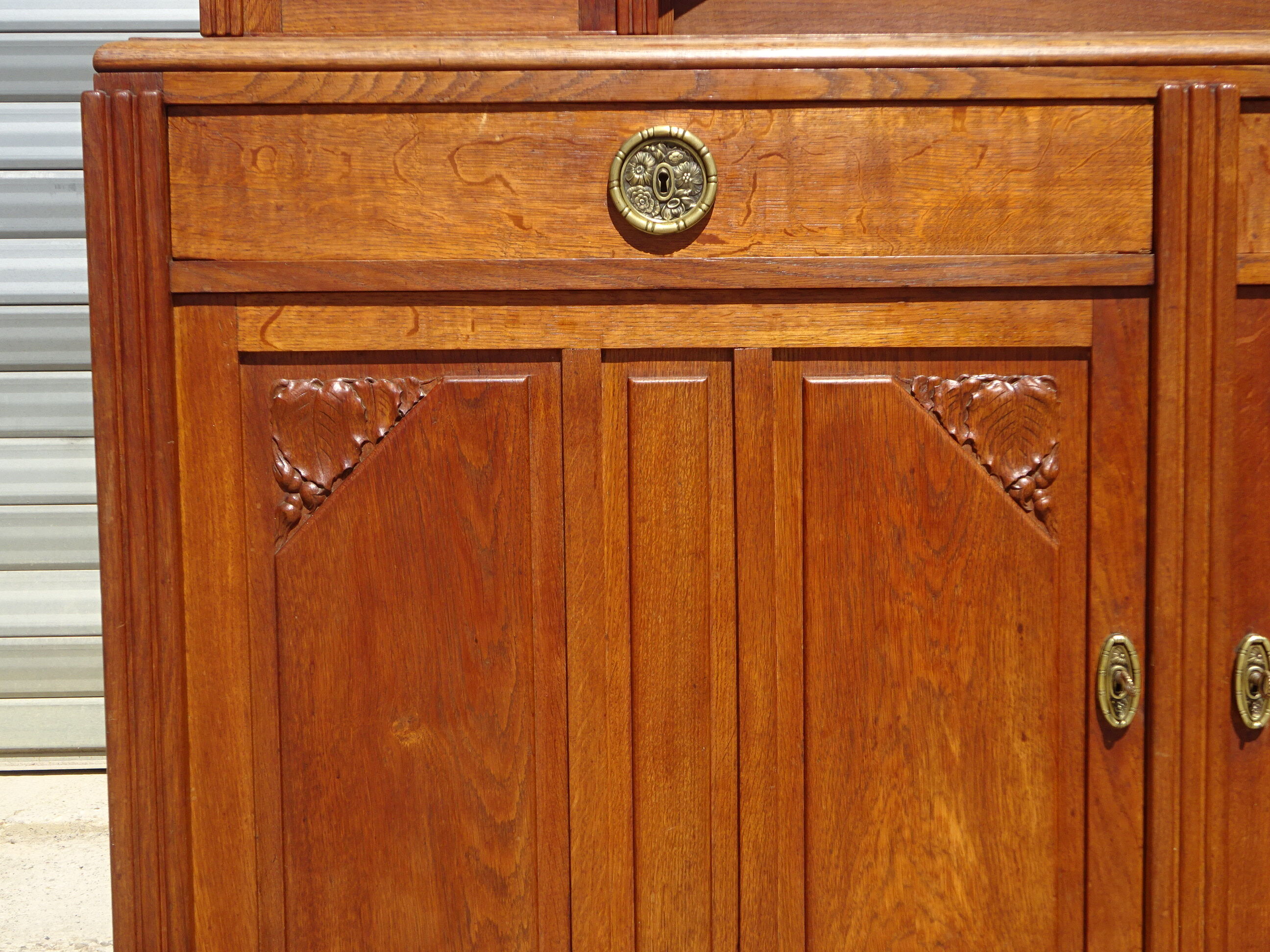 Buffet Art Déco avec guérites et miroir