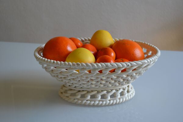 Corbeille ou coupe à fruits ovale en céramique tressée