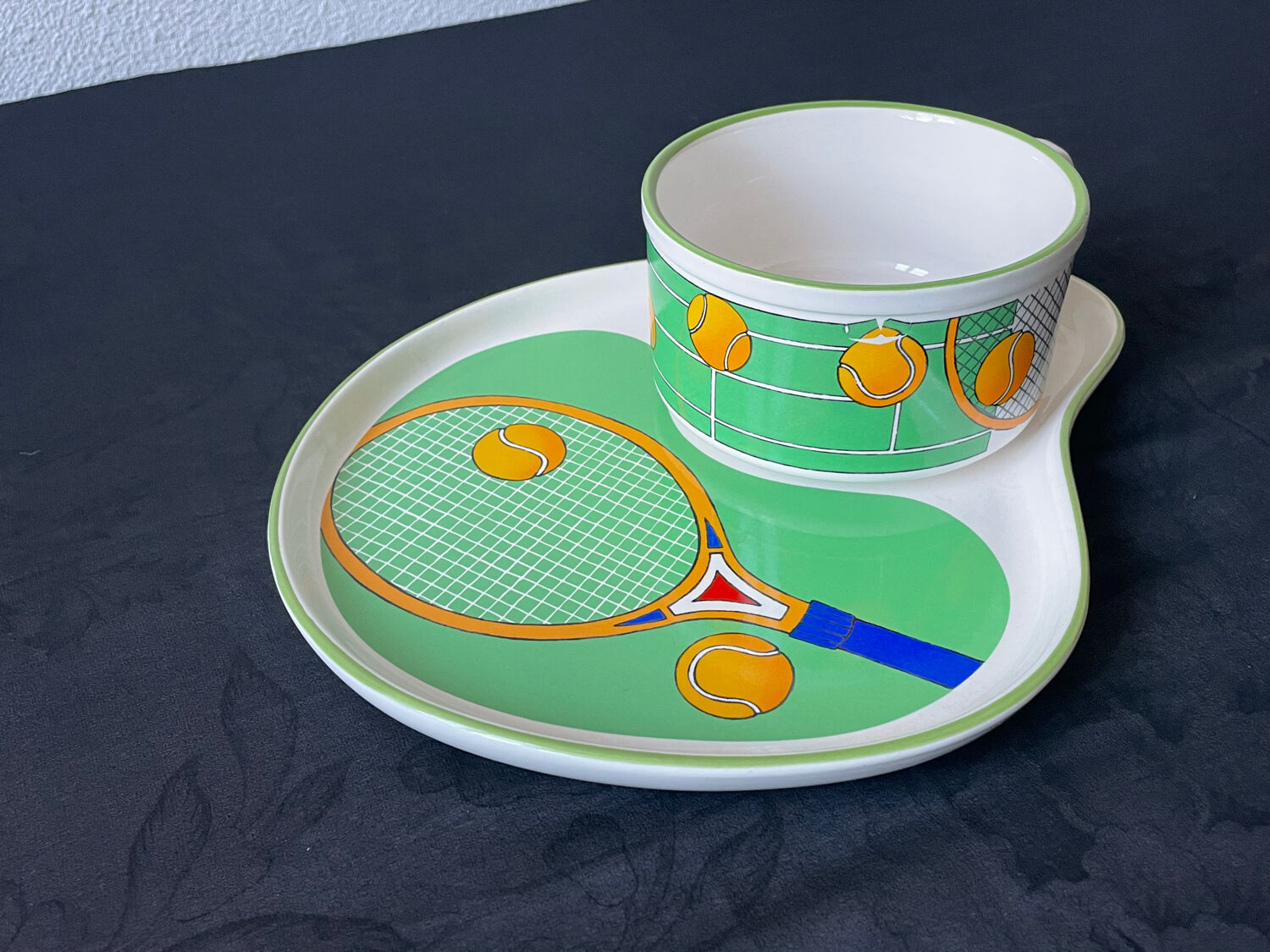 Tea/coffee cup and sport tennis saucer