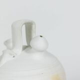 Vase en terre cuite peinte, travail contemporain