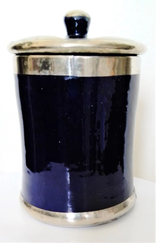 Klein blue terracotta pot set with silver metal
