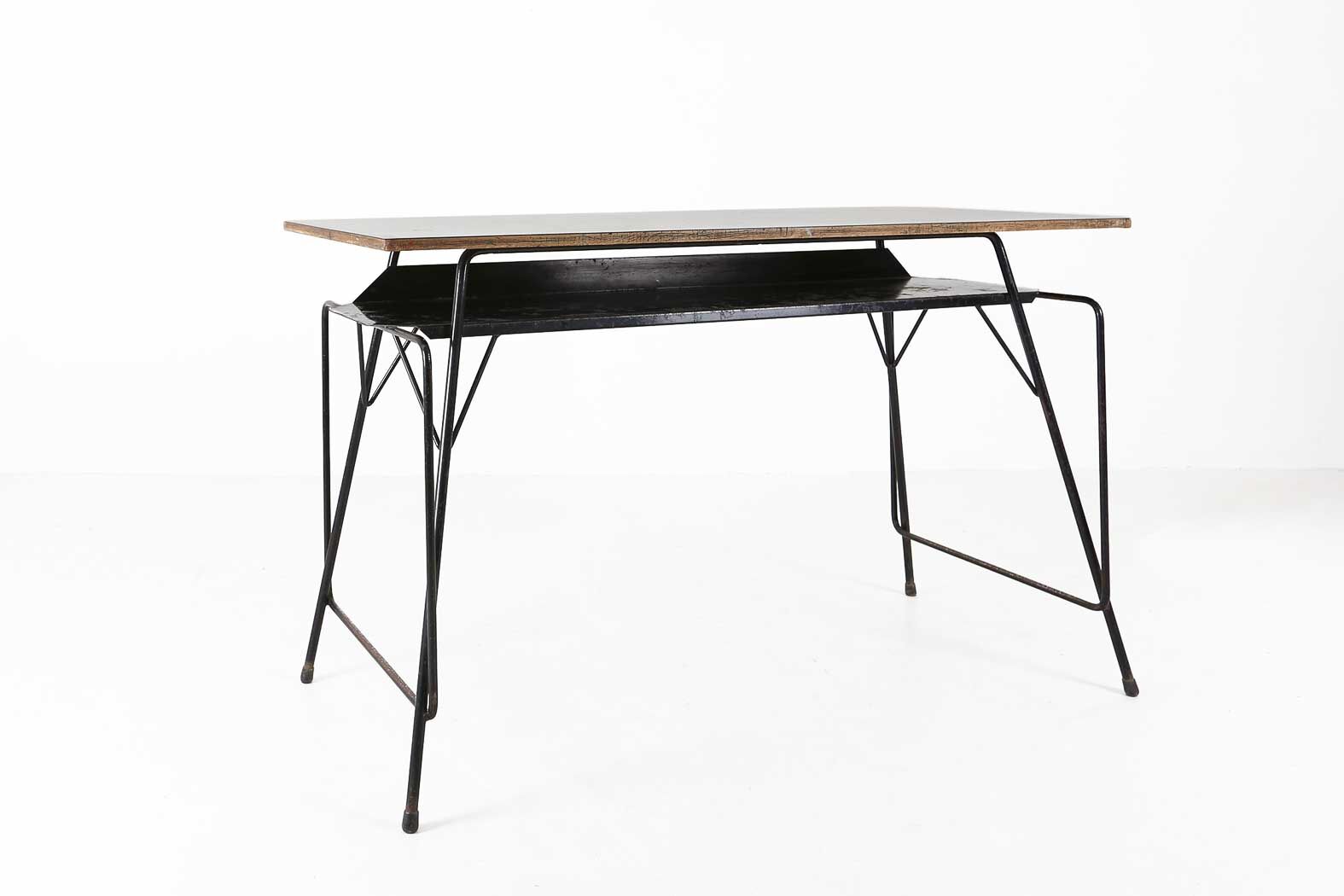 Willy Van der Meeren desk