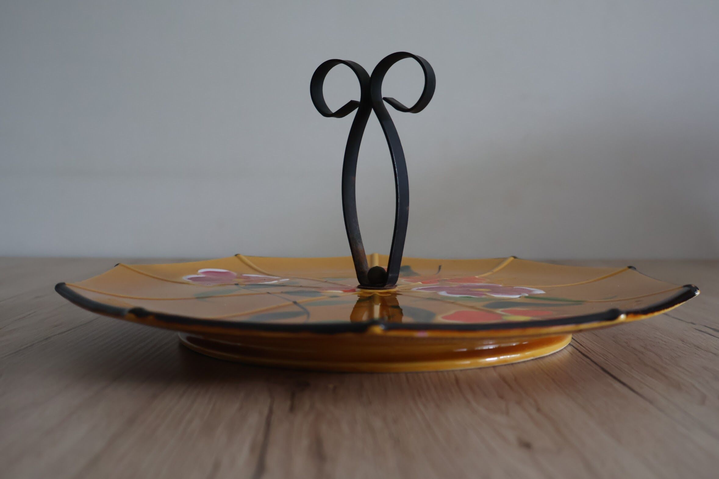 Vintage cheese or cake serving dish