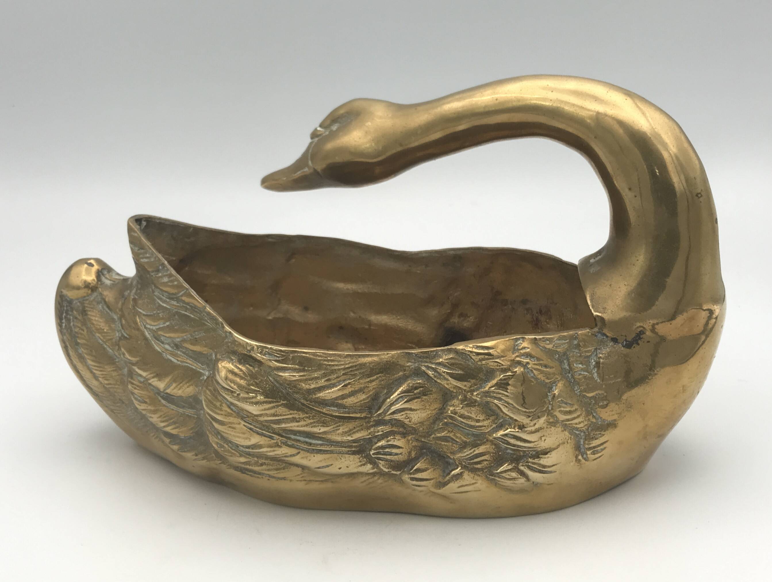 Vintage swan pocket emptier cachepot in gilded brass