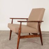 Scandinavian Lounge Chair Vege Leather Beige Classic Design Walnut Color Wo