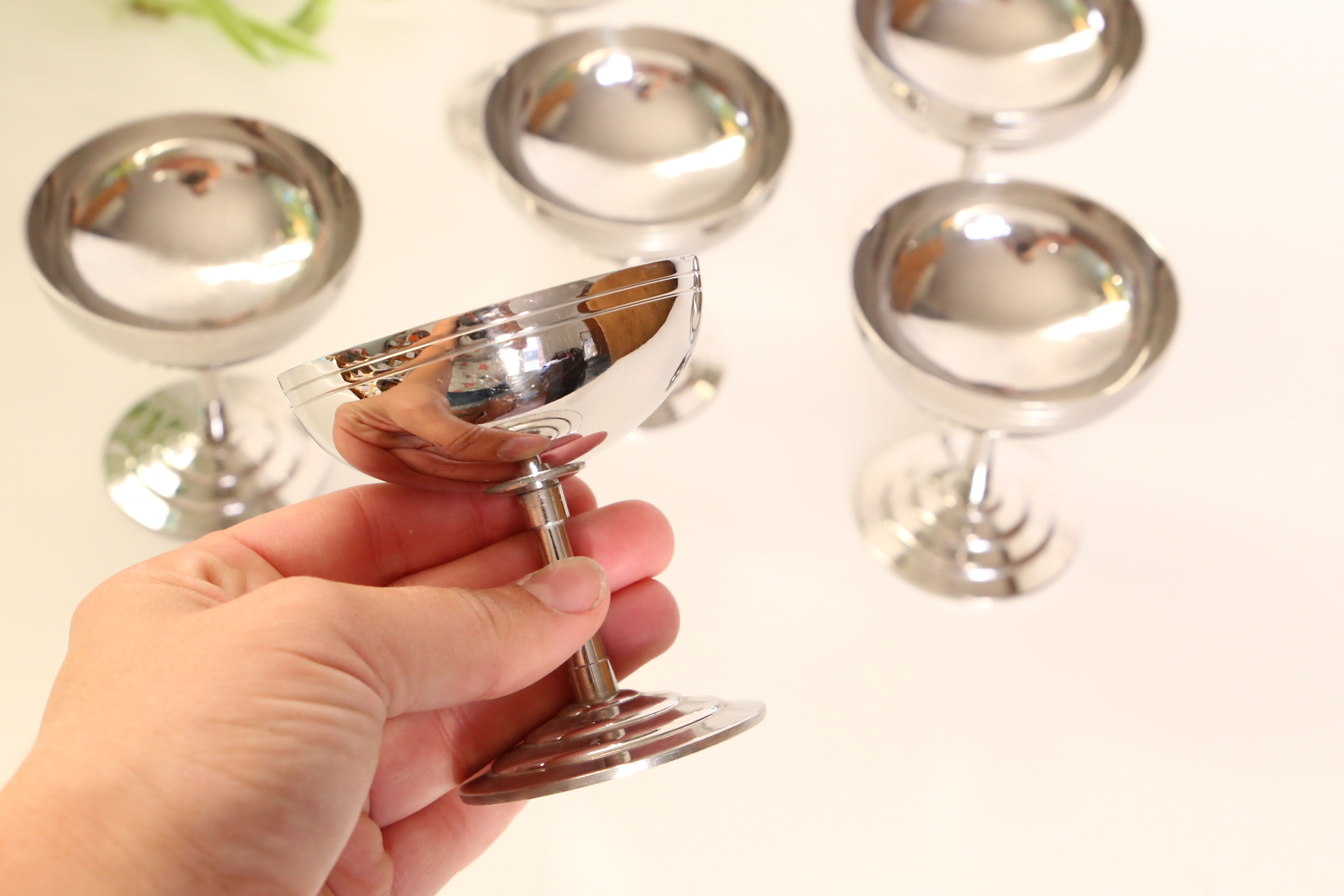 Set de 6 coupes en inox de Letang-Remy