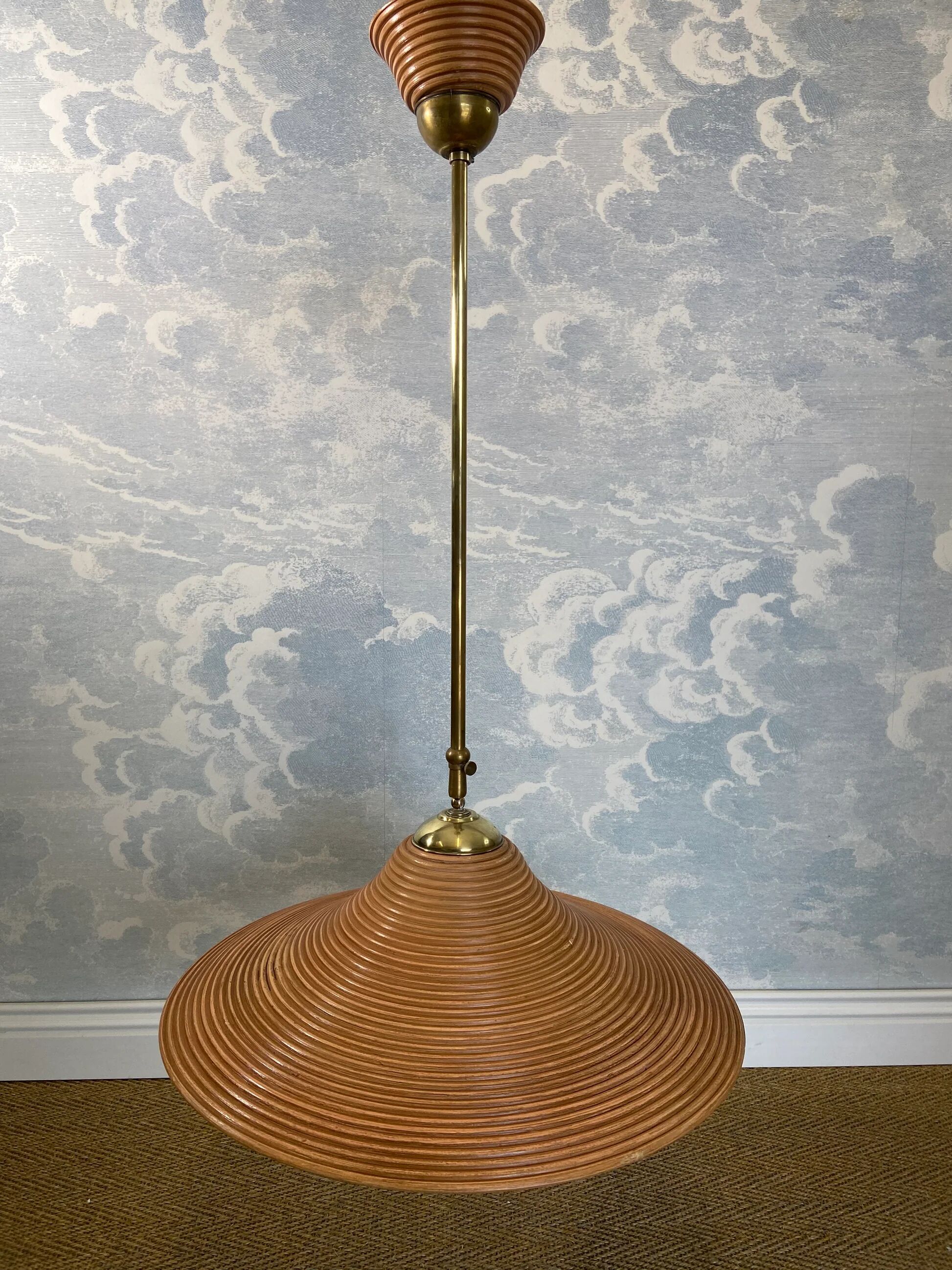 Suspension in reed pencil with extendable brass stem, Italy, mid-century modernism.