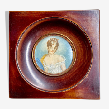 Portrait woman miniature in wood and brass frame