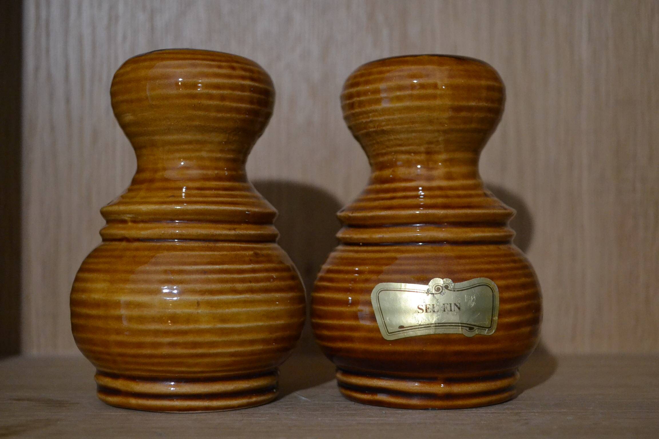 Ensemble poivrier et salière de Saint Clément